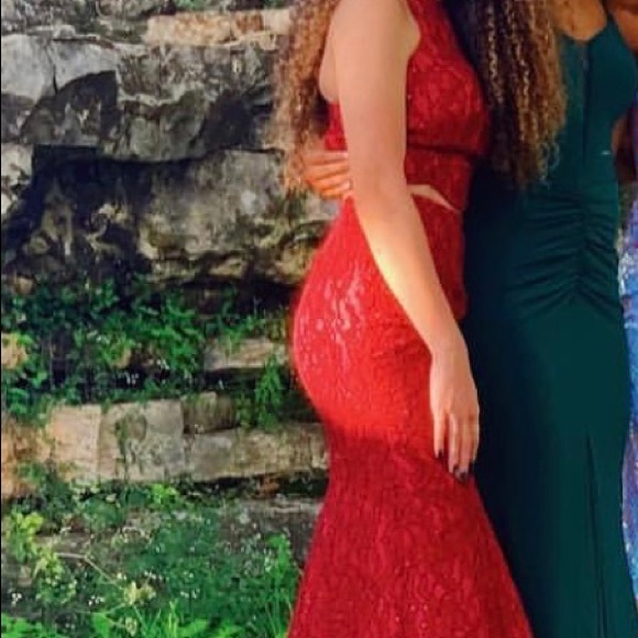 PROM DRESS - Picture 2 of 3